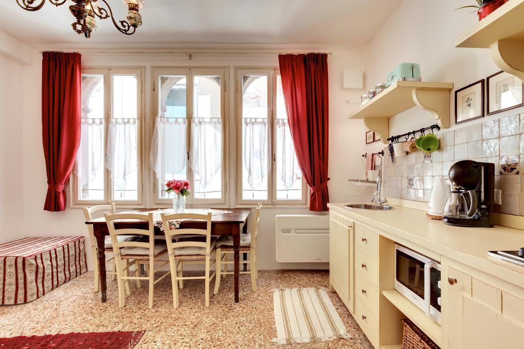 Ca' Badoer Frari Appartement Venetië Buitenkant foto